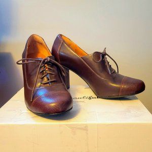 Clark's Indigo Oxford Leather Heels 3"
